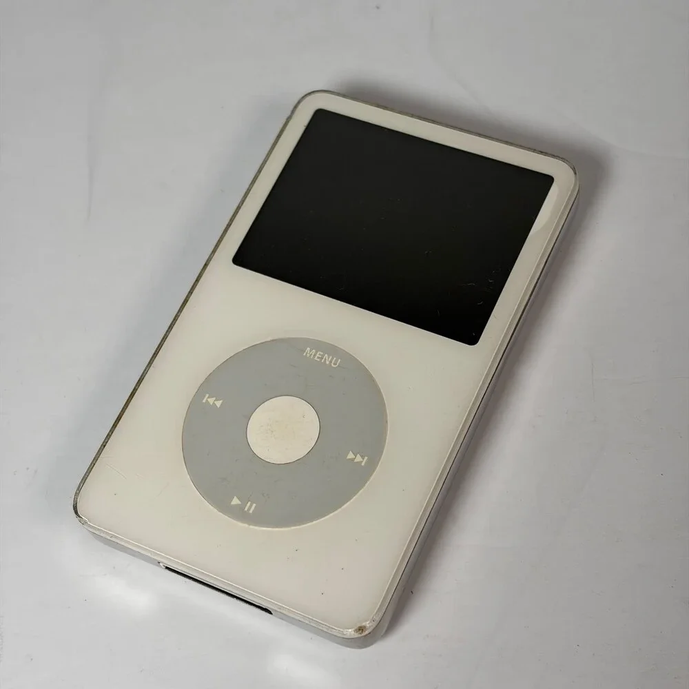 Apple iPod Classic 5th Gen Video (60GB) White MA003LL Tested & Working